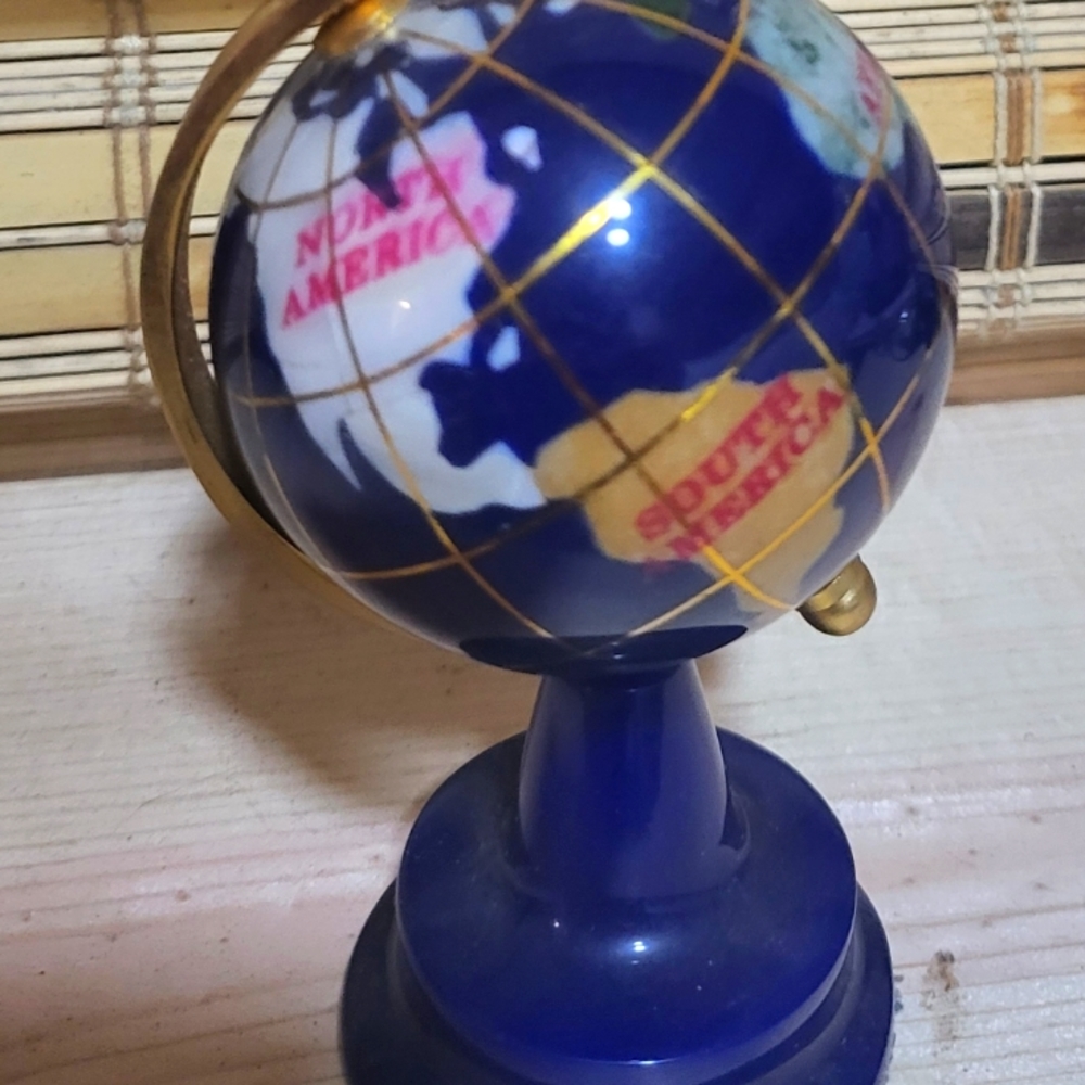 Vintage 4 1/2" MINIATURE GEMS OF THE WORLD GLOBE